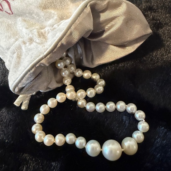 Shane Co. Jewelry - Elegant Pearl Necklace